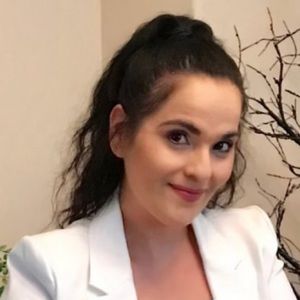 Meet your Posher, Norma